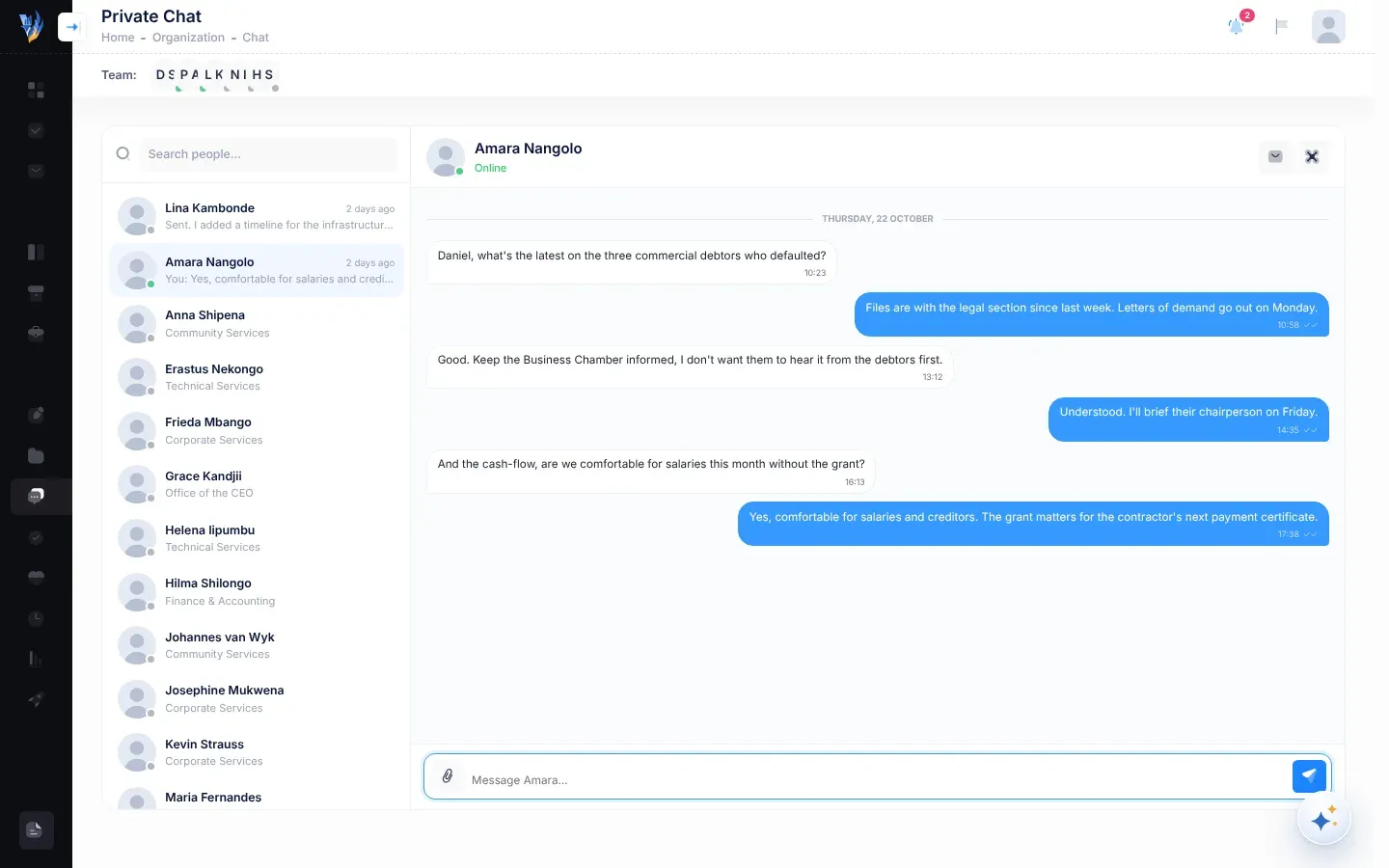 The Private Chat page: on the left, the Search people box and the list of colleagues, each with a status dot and, for those you have talked to, the time of the last message (and an unread count when there are new messages); on the right, a conversation with message bubbles, the day separators, the read ticks and the message box at the bottom